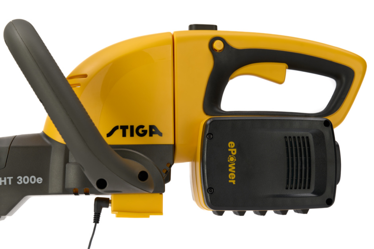 STIGA mașină de tuns gard viu cu acumulator HT 300e Kit (cu acumulator și încărcător) – cumpără online România