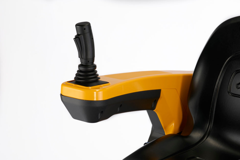 STIGA tractor de tuns iarba cu intoarcere pe loc, pe acumulator GYRO 900e – cumpără online România